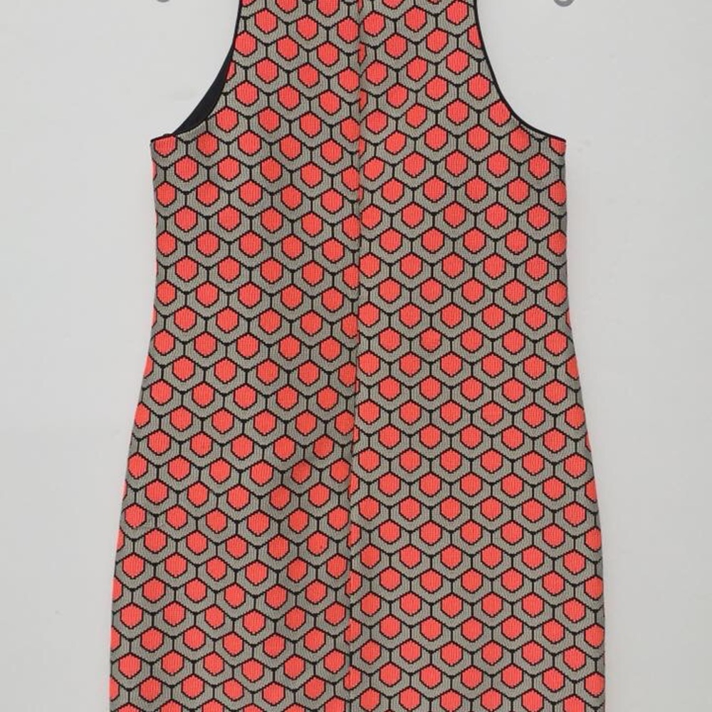 Trina Turk ‘Rosalyn’ Geo-Print Sheath - Picture 4 of 4